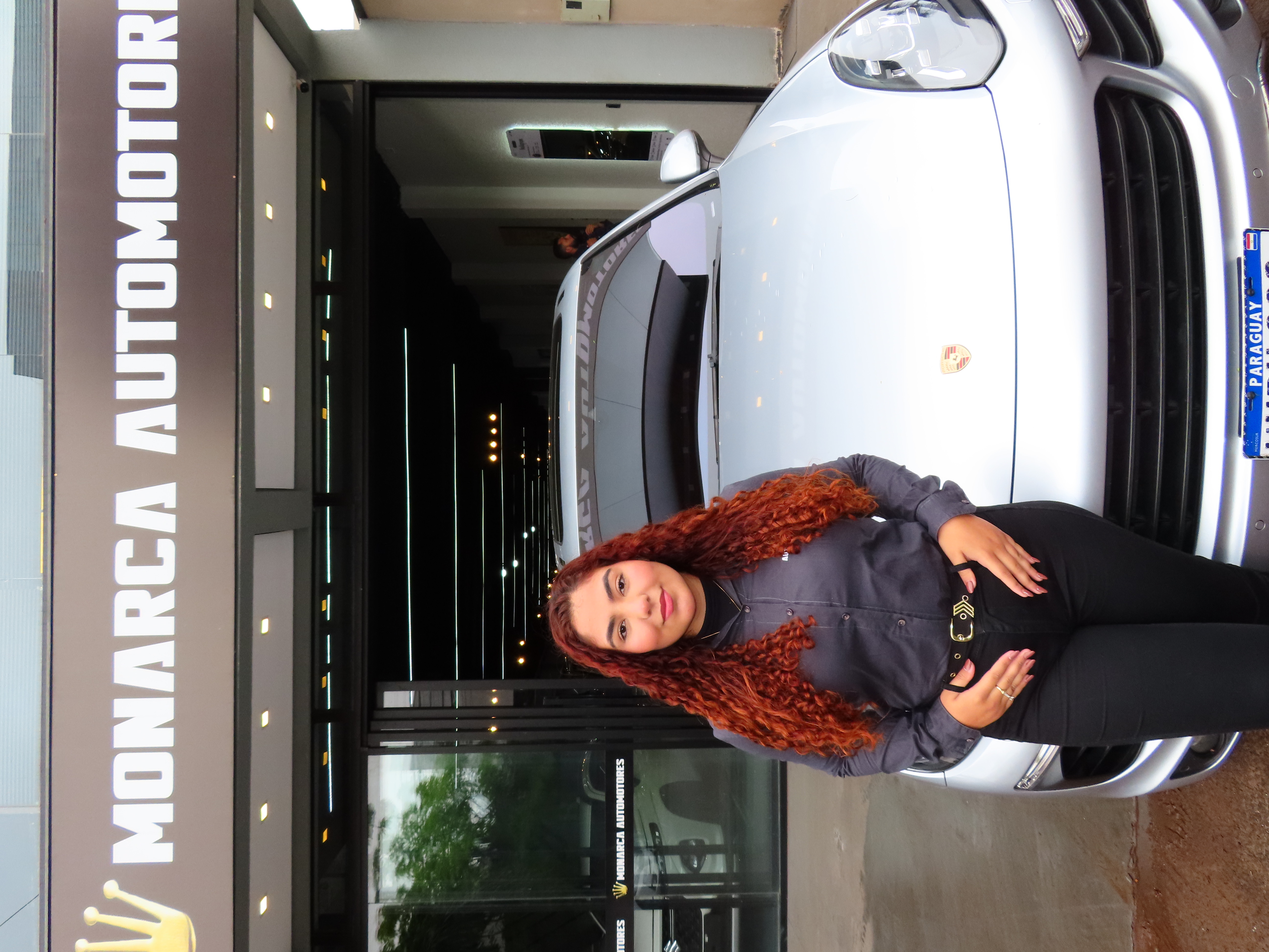 Yanina, vendedora de Monarca Automotores